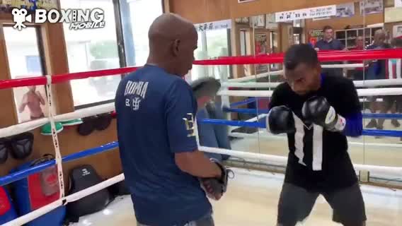 ジョナサン・ゴンサレス(プエルトリコ)練習動画