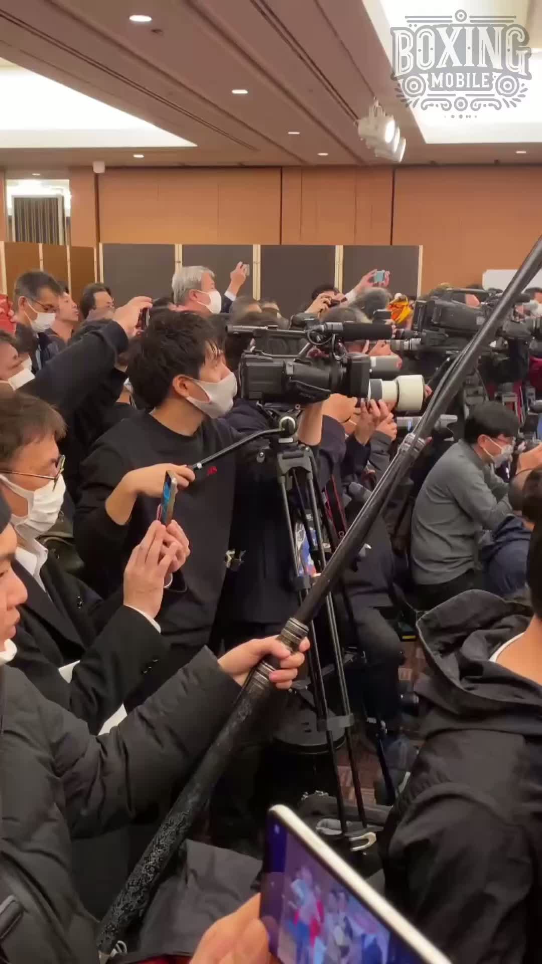 WBA・WBCフライ級統一戦前日計量動画