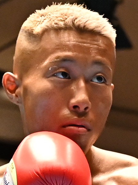 岡庭 佑介（オカニワユウスケ）選手情報