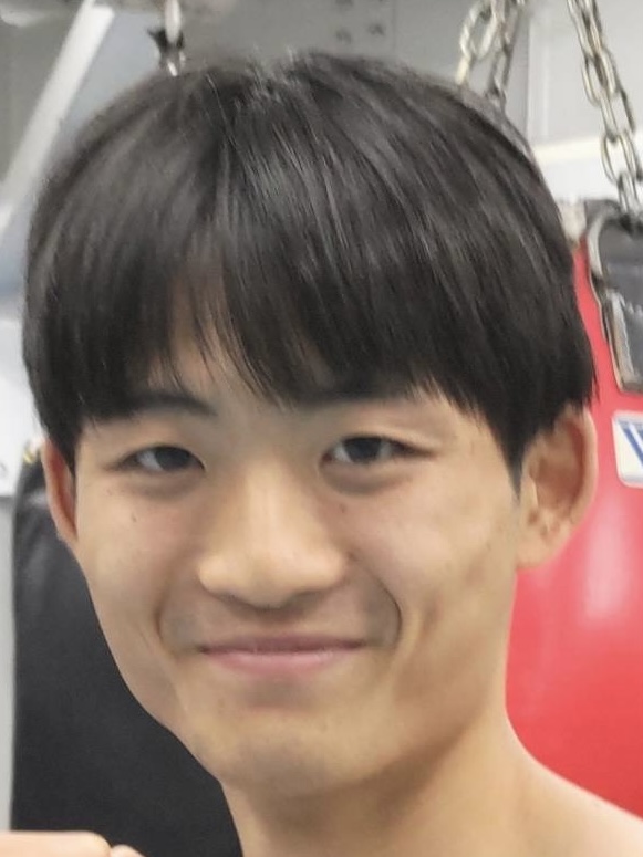 小山 涼介<br>(金子)