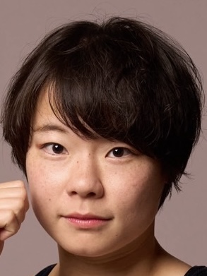 鎌田 真央
