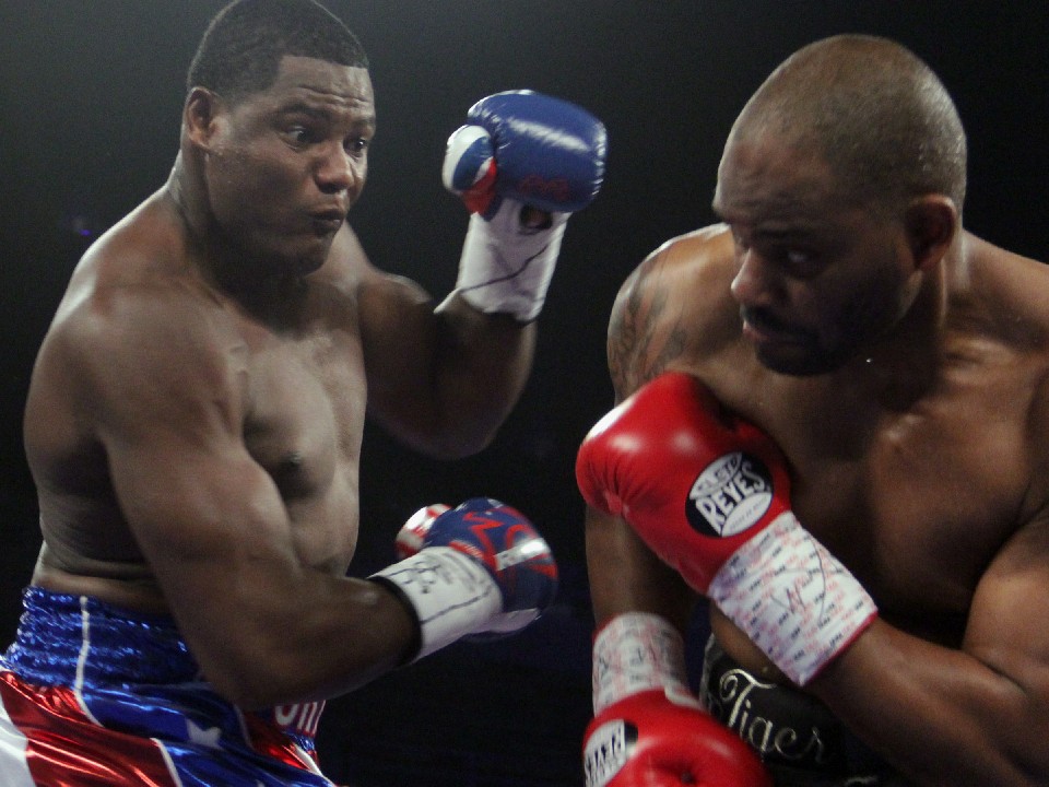 ウスティノフ側が興行権落札 ボクシングモバイル