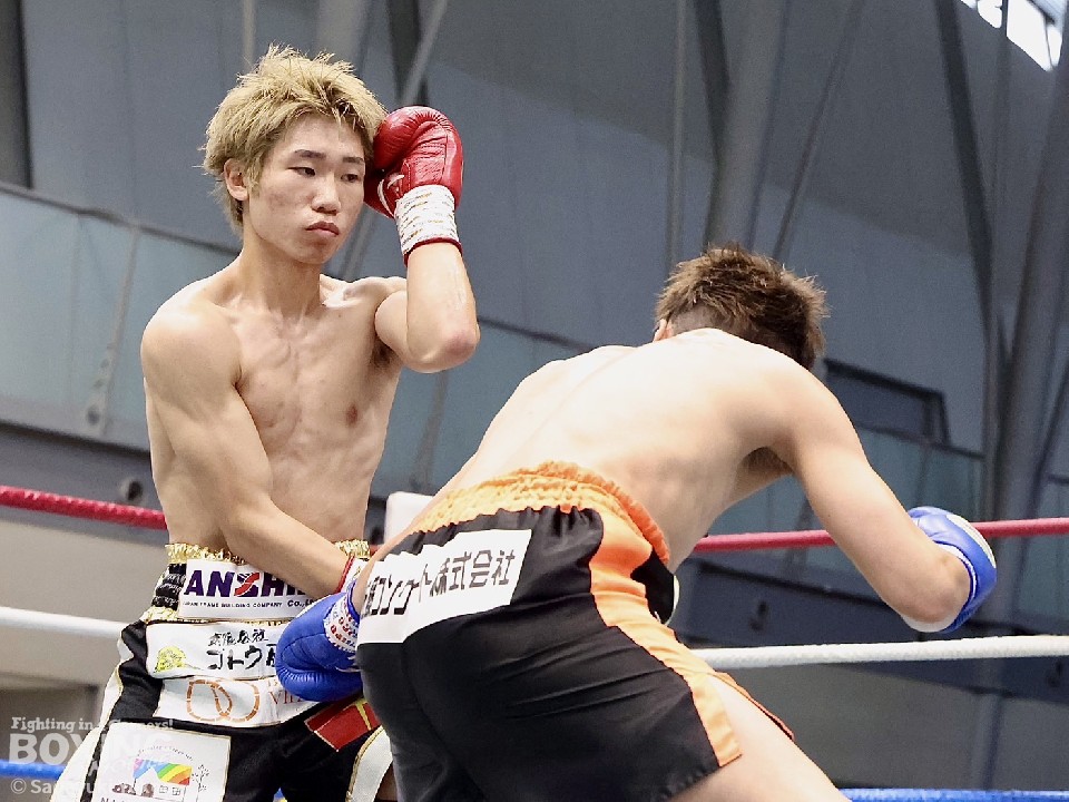 注目のプロ2戦目