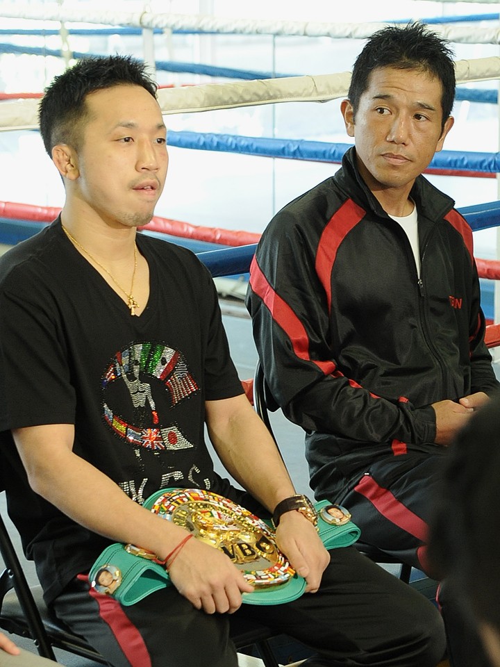 ボクシングポスター　山中慎介 vs スリヤン　粟生隆寛 vs サルガド ボクシングポスター 山中慎介 vs スリヤン 粟生隆寛 vs サルガド