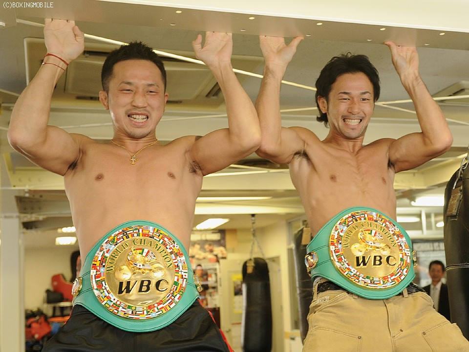 ボクシングポスター　山中慎介 vs スリヤン　粟生隆寛 vs サルガド ボクシングポスター山中慎介 vs スリヤン粟生隆寛 vs サルガド