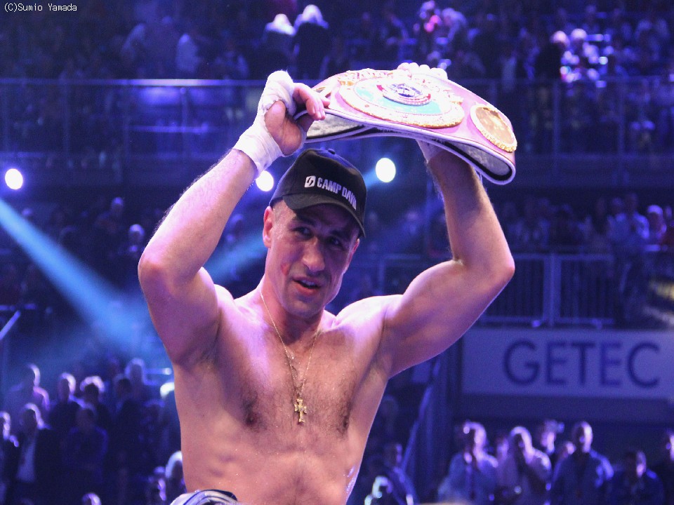 2月にアブラハムVSスミスU