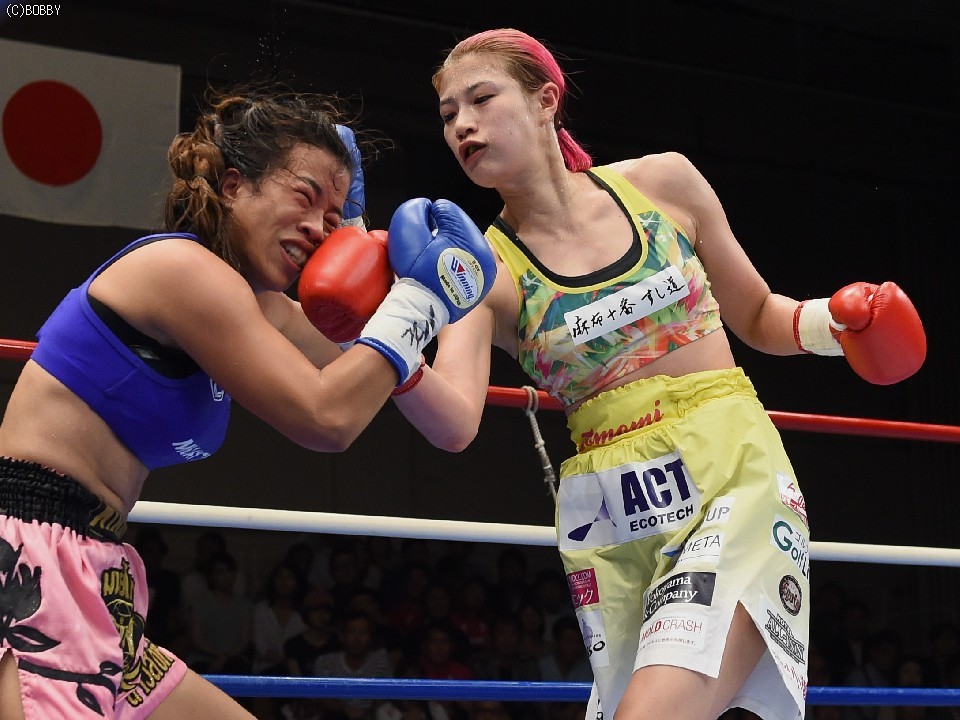 ダニエラ・ベルムデスvs高野人母美　世界タイトルマッチ 女子ボクシングポスター 独占生中継！ボクシング WBO女子世界スーパーフライ級タイトル
