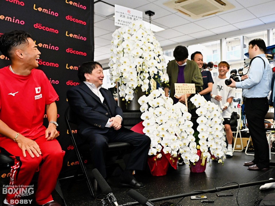 井上尚弥(大橋)がひょっこり登場
