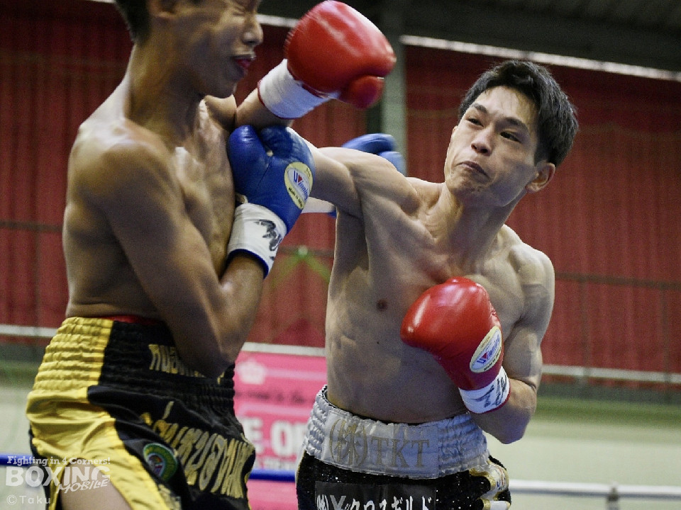 �~�T�C���H���W��11�N�Ԃ苻�s! �蓇�a�����啪�𕦂�����!