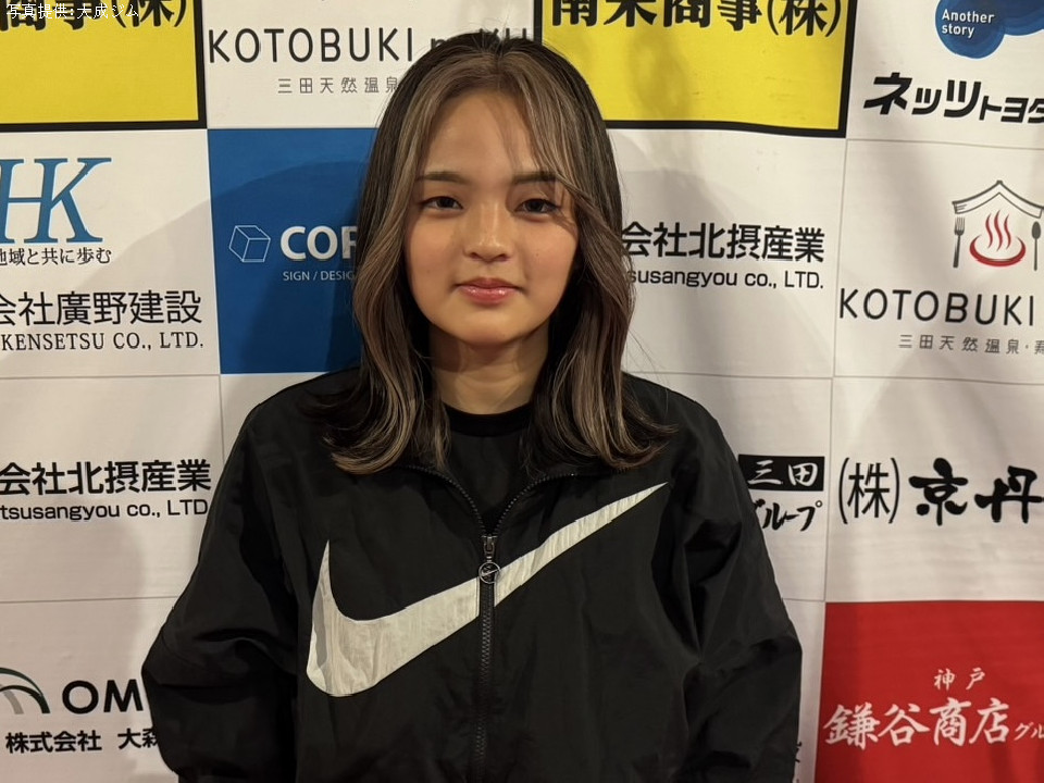 �Ⴓ�Ɛςݏd�˂̒���ҁB��{�]������y���Œ݂͂ɍs�����{�A�g��������