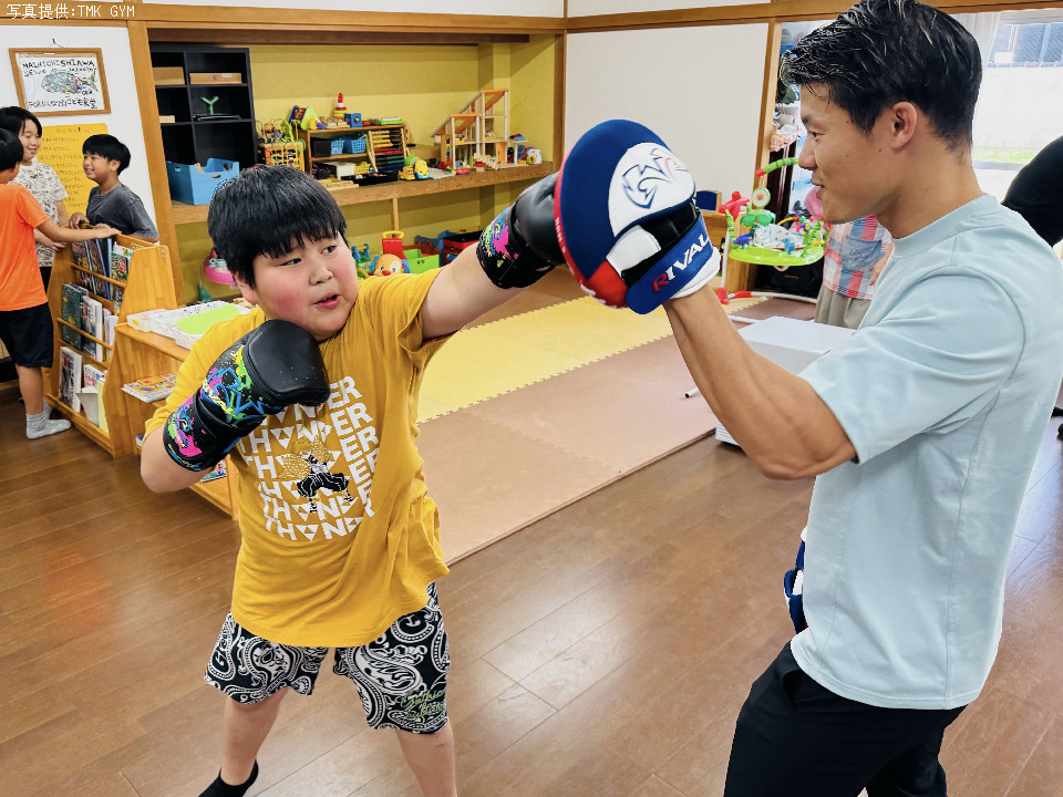 亀田和毅が西成の子どもたちと交流「この街から世界チャンピオンを育てたい」