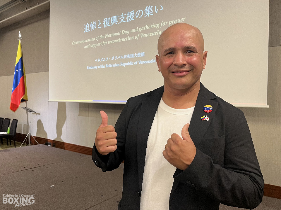 ランダエタさんがベネズエラ復興を願う。